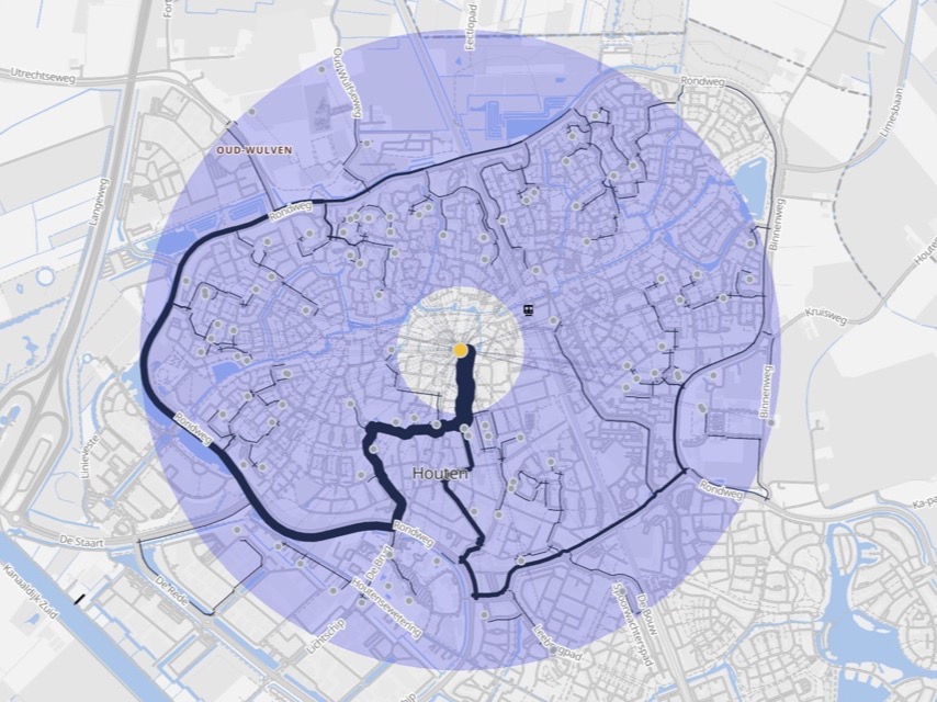 A ring drawn around one location in Houten, with the routes to and from it and their traffic volumes